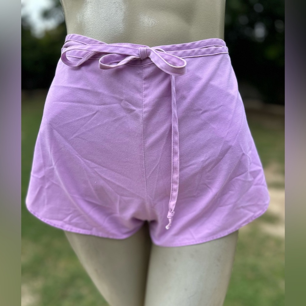 Vintage 80’s Lilac Wrap and Shorts- Small 5/7